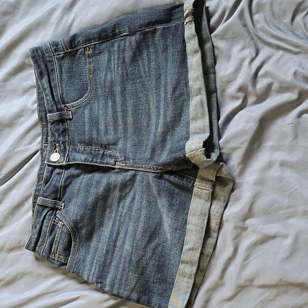 Time And Tru Mid Rise Denim Shorts